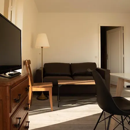 Appartamento Le Lavandou: Appt T2 + Cabine, 250m Plage, Animaux Admis, Parking, Climatisation, 4-5 Pers. *