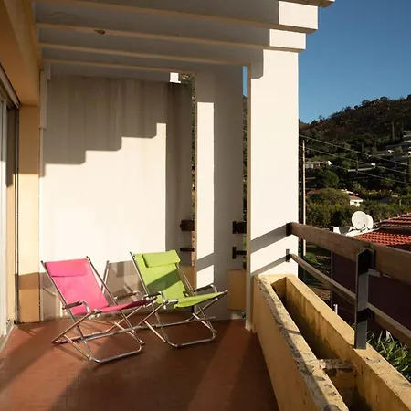 Le Lavandou: Appt T2 + Cabine, 250m Plage, Animaux Admis, Parking, Climatisation, 4-5 Pers. Appartamento
